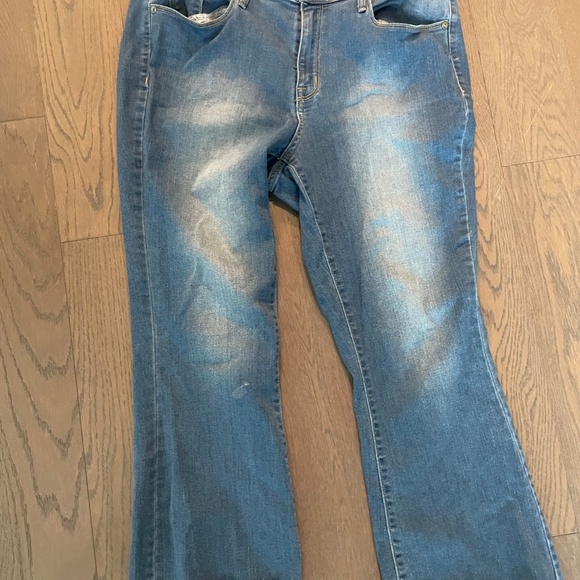 high rise flare crop blue jeans for women plus size 14/32W - Picture 3 of 10
